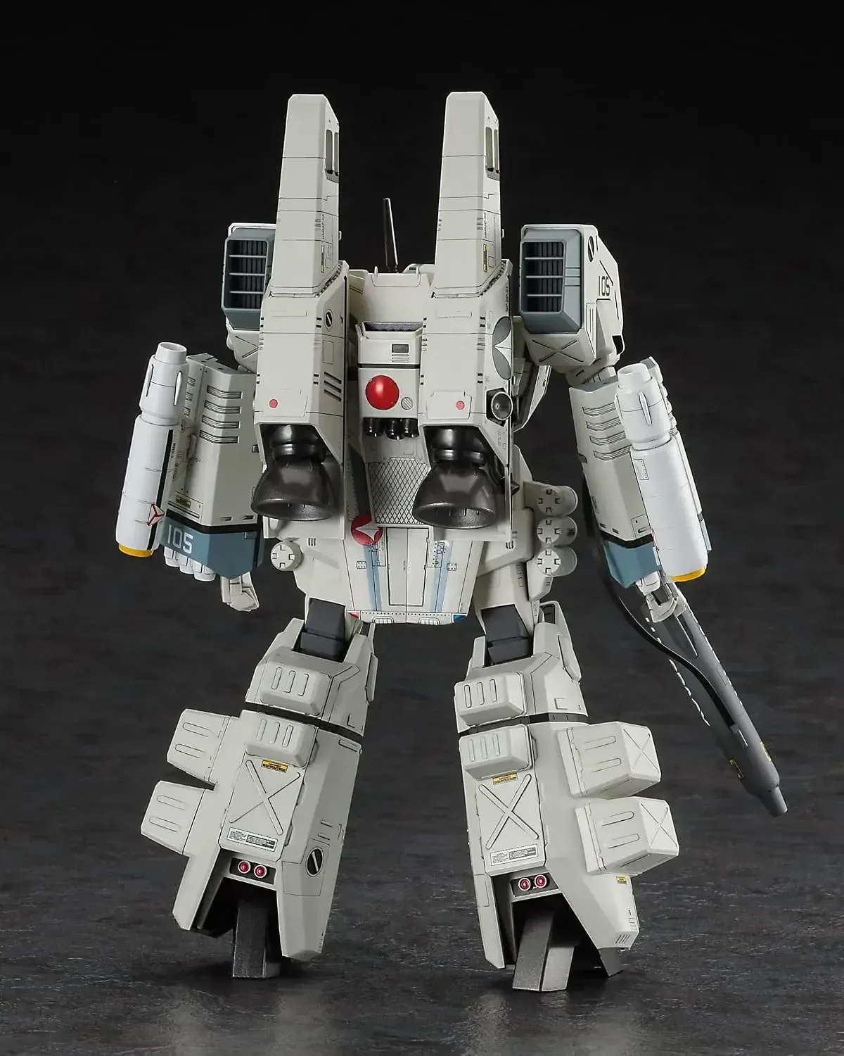 Hasegawa Macross VF-1J Armored Valkyrie 1/72 Plastic Model Kit - Image 2